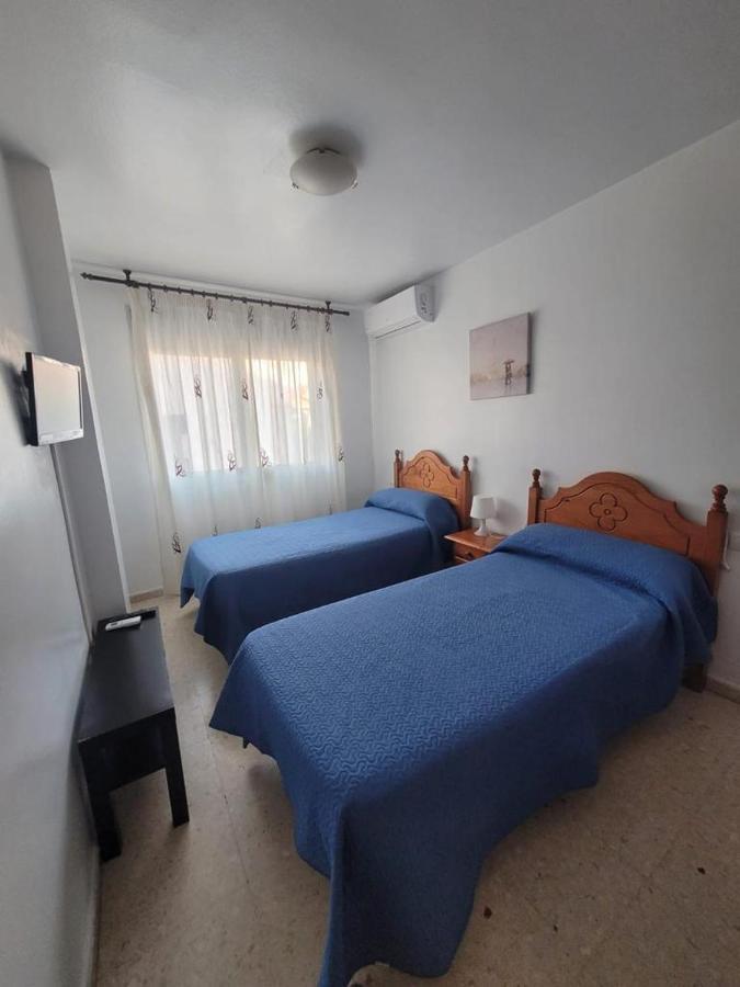 Hostal Mediterraneo Torre Del Mar Luaran gambar