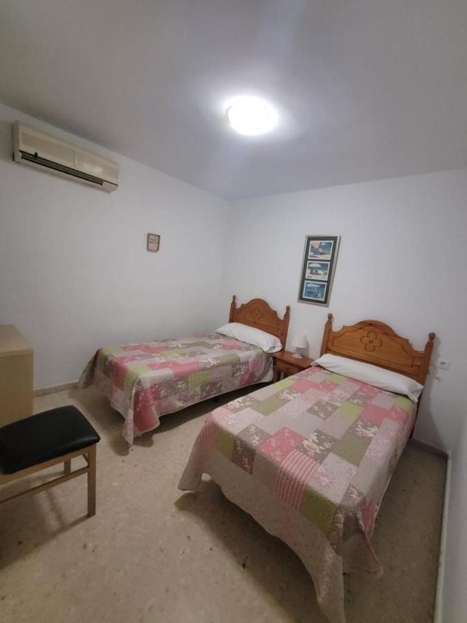 Hostal Mediterraneo Torre Del Mar Luaran gambar