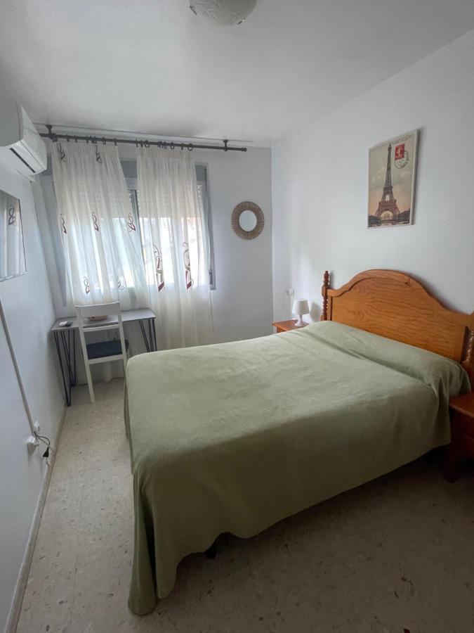 Hostal Mediterraneo Torre Del Mar Luaran gambar
