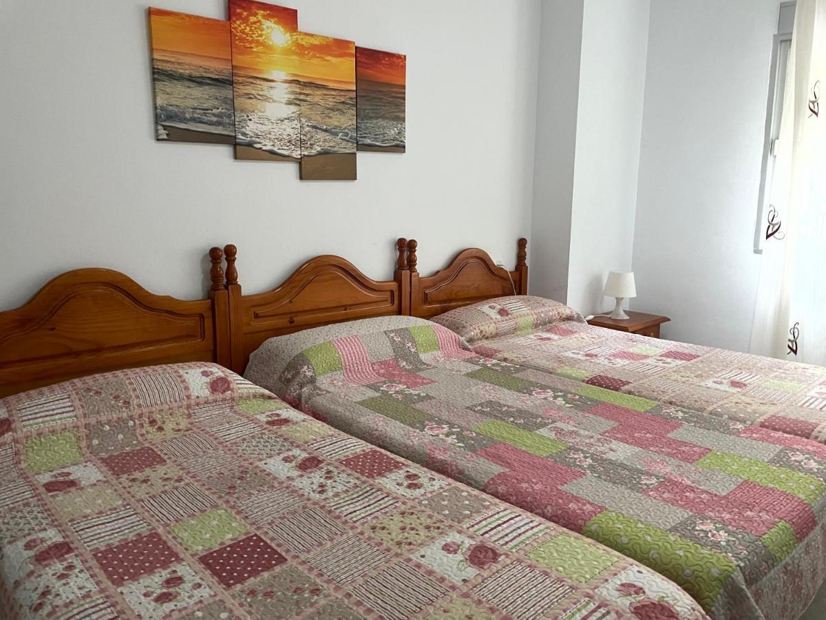 Hostal Mediterraneo Torre Del Mar Luaran gambar