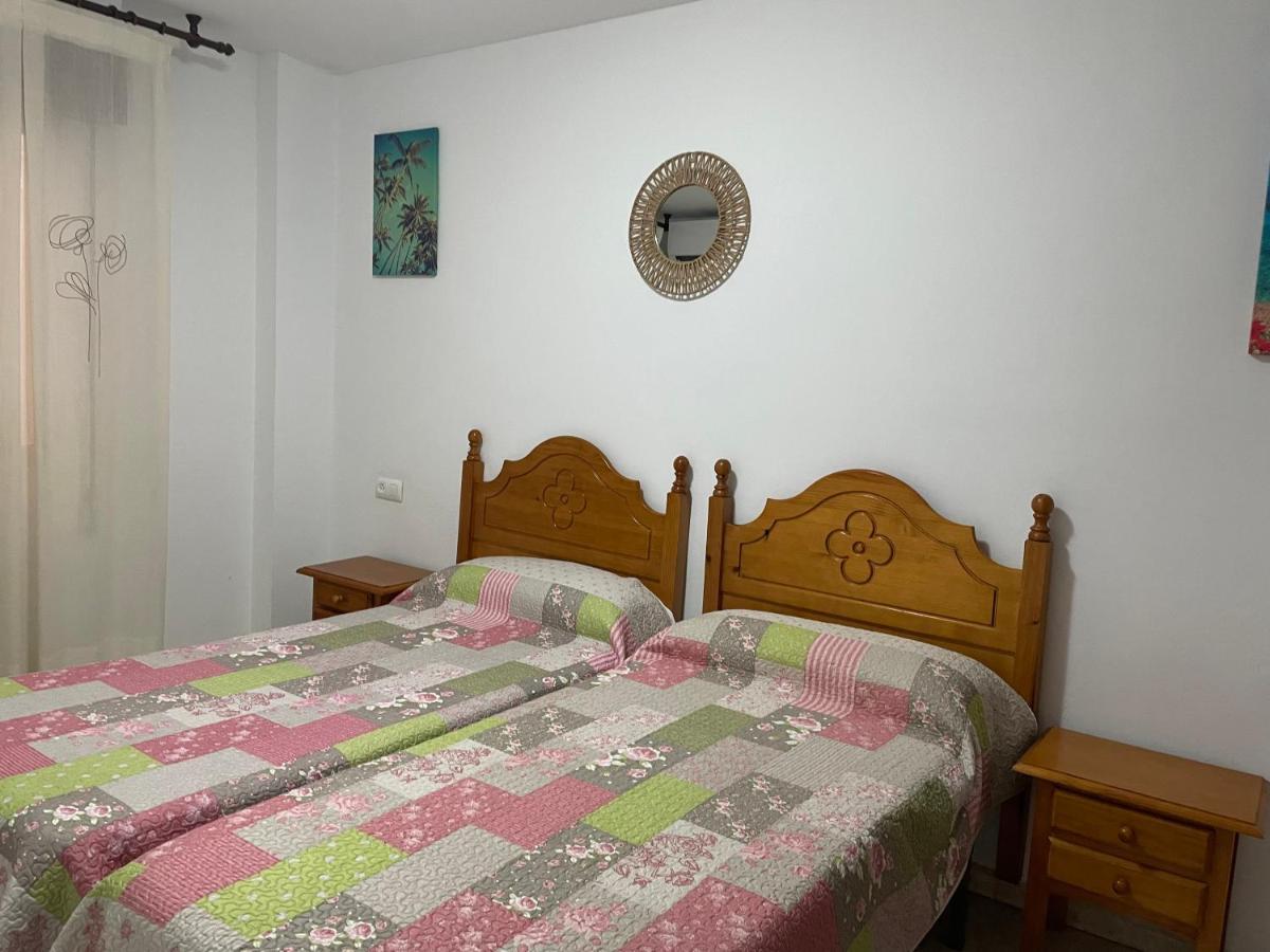 Hostal Mediterraneo Torre Del Mar Luaran gambar
