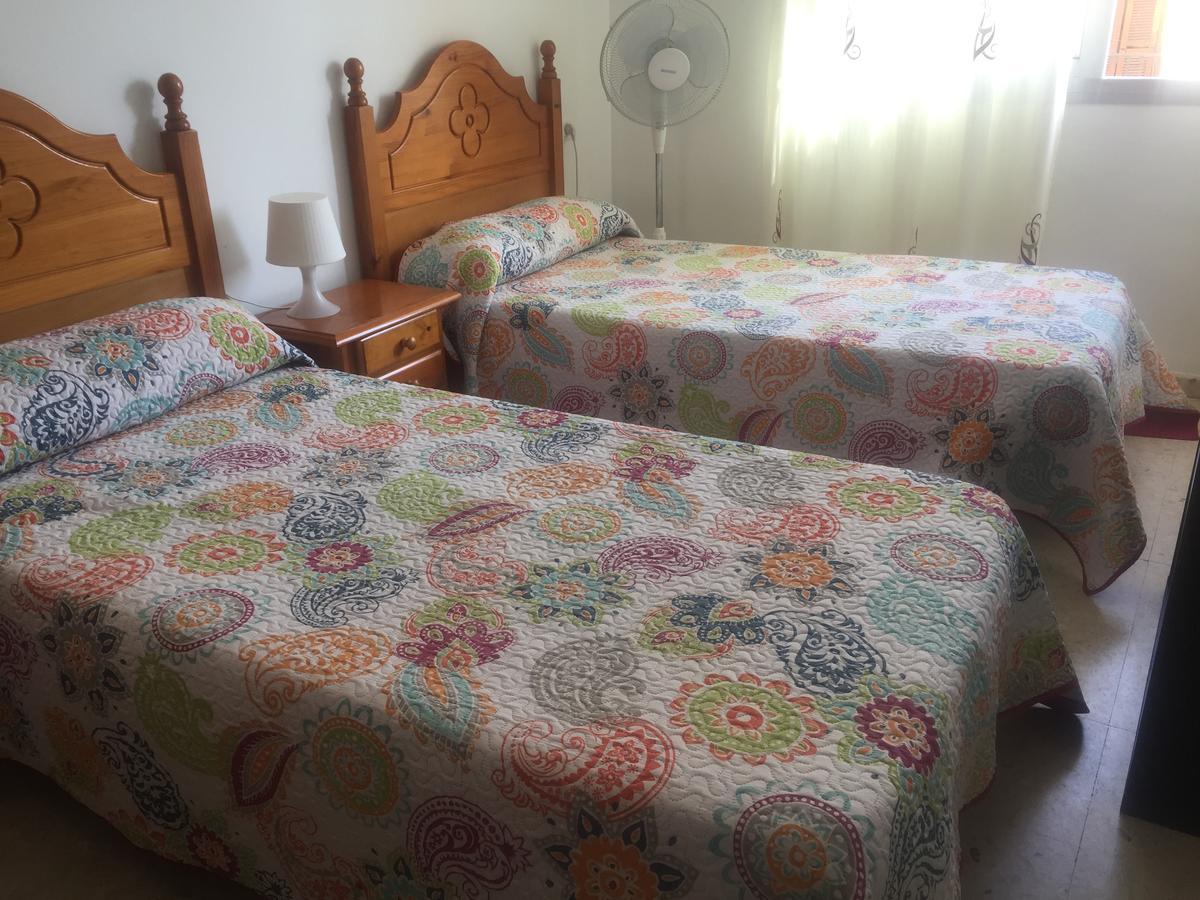 Hostal Mediterraneo Torre Del Mar Luaran gambar