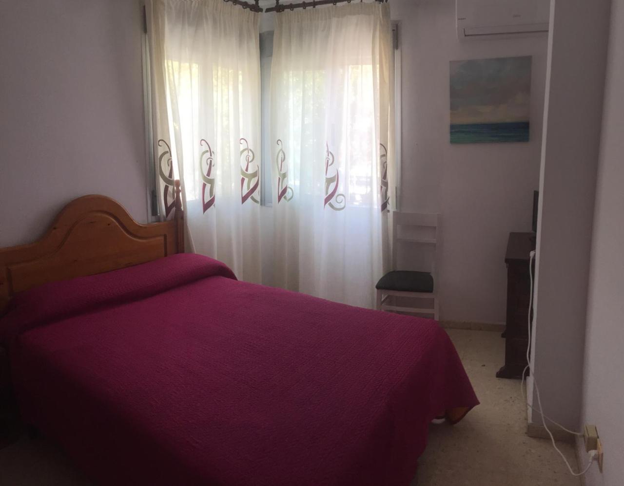 Hostal Mediterraneo Torre Del Mar Luaran gambar