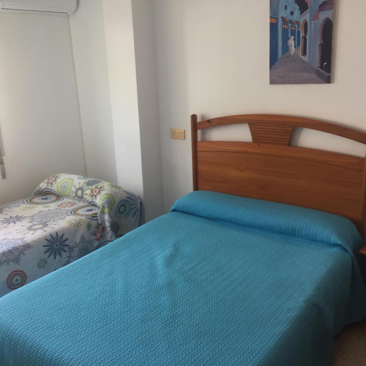 Hostal Mediterraneo Torre Del Mar Luaran gambar