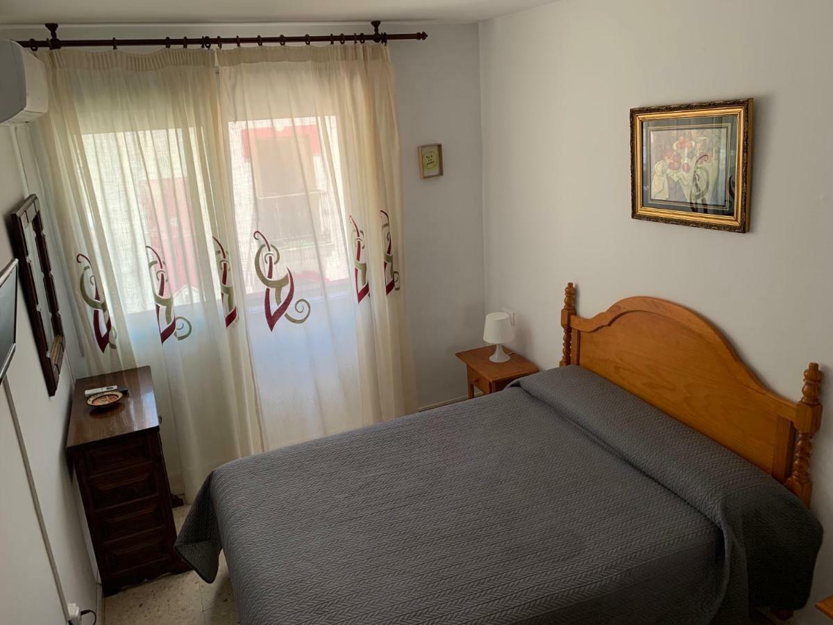 Hostal Mediterraneo Torre Del Mar Luaran gambar